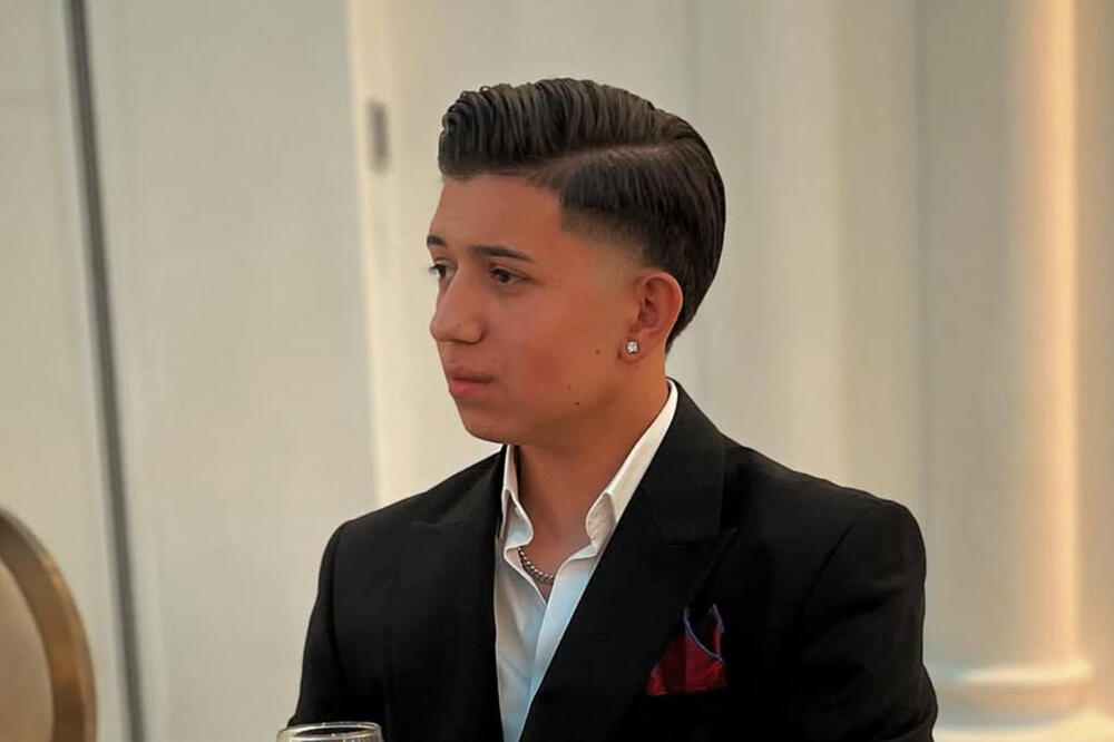 Svirao na sahrani pevača, naslednik moćne porodice, a sada i miljenik devojaka i žena! Ko je Joca Piromanac?