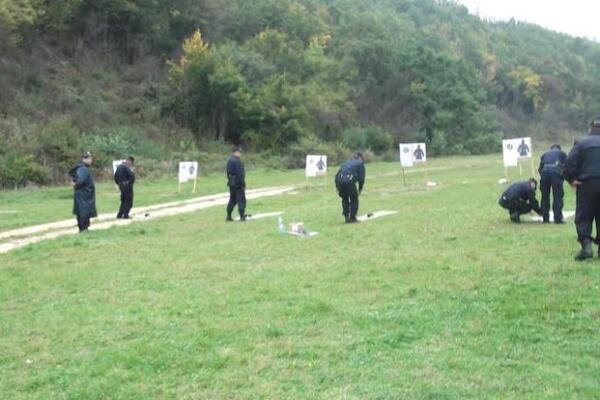 Zabranjeno kretanje u ovom delu zemlje na 6 sati: Oglasila se policija, evo kada stupa na snagu!