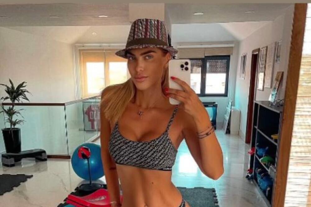 Pogledajte kako se Sneža Borjan PREZNOJAVA! Objavljen njen VRUĆI snimak, mokra do gole kože