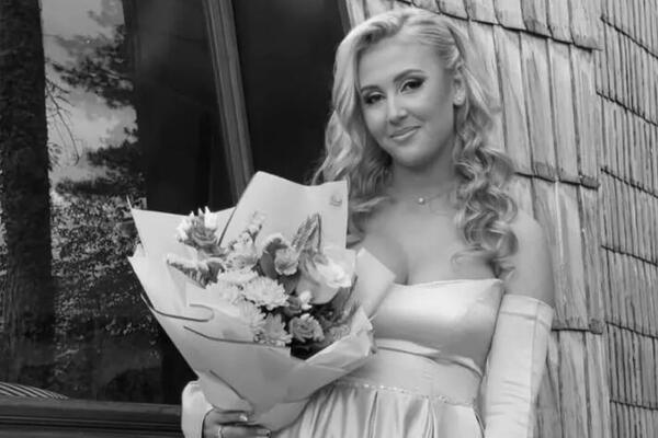 Lepa Ajla poginula kada ju je pokosio pijani vozač: Otac bio samo par koraka ispred nje, imala je samo 19 godina!