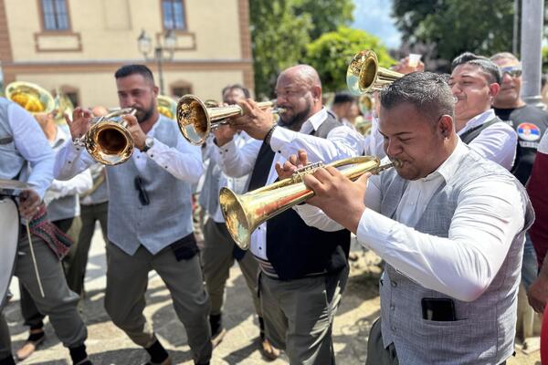 Planuo smeštaj pred Sabor trubača u Guči - traži se krevet više: Sve spremno za feštu - tu je i detaljan cenovnik