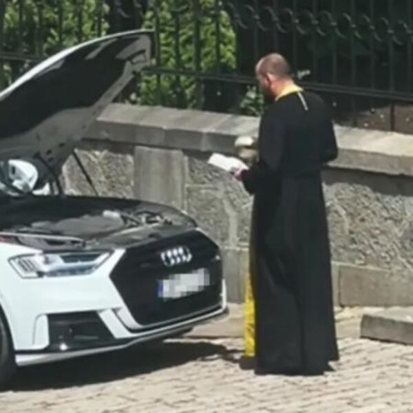 SVEŠTENIK VARAO ŽENU, CELA BANJALUKA SAZNALA Dok je putovao sa ljubavnicom, NJEN MUŽ GA JURIO KOLIMA i PREBIO NA...