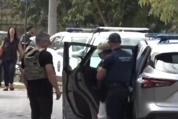 Ovo je majka devojčice (3) koja je pronađena mrtva na plaži u Grčkoj: Malog anđela ostavila samog zbog OVOGA?!