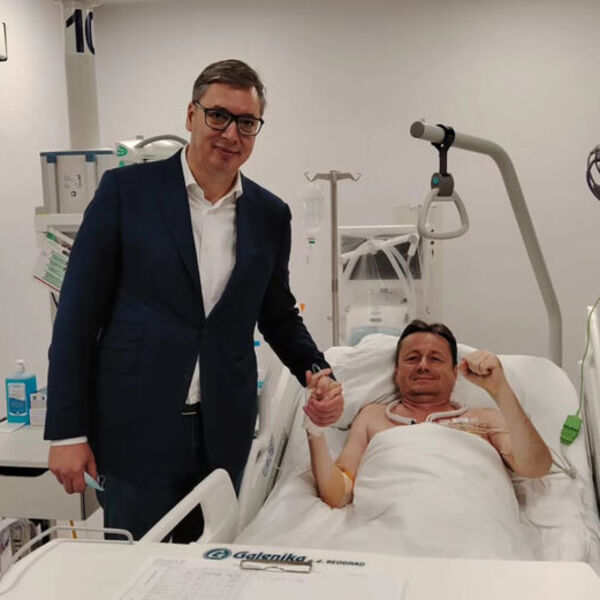 "Darko nesalomivi": Vučić posetio Glišića, evo u kakvom je stanju! (FOTO)