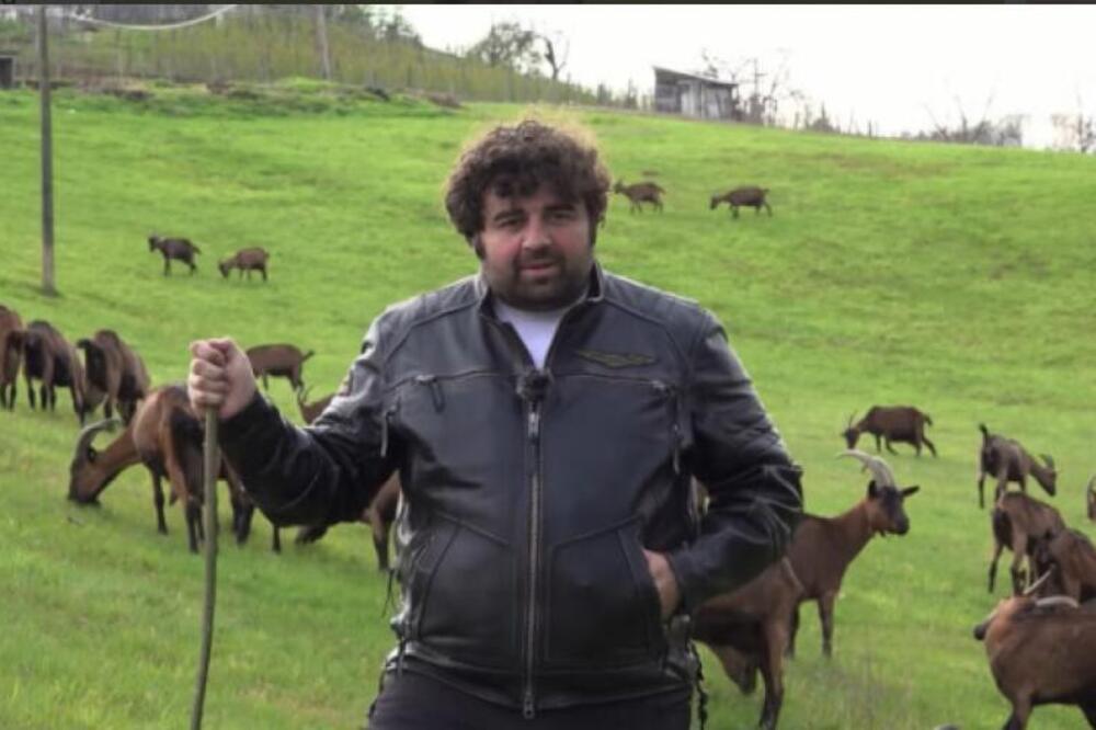 Da li ga prepoznajete? Srbin postao seljak, uzgaja koze, a svi se šokiraju šta pravi od NJIHOVOG MLEKA