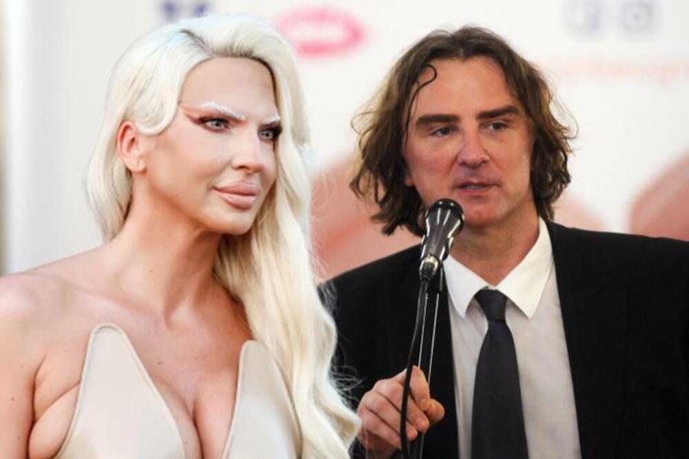 UDARNA VEST: Karleuša posle ZABRANE UHVAĆENA NA DEDINJU kod Mitrovića - pre par godina se nisu mogli očima gledati