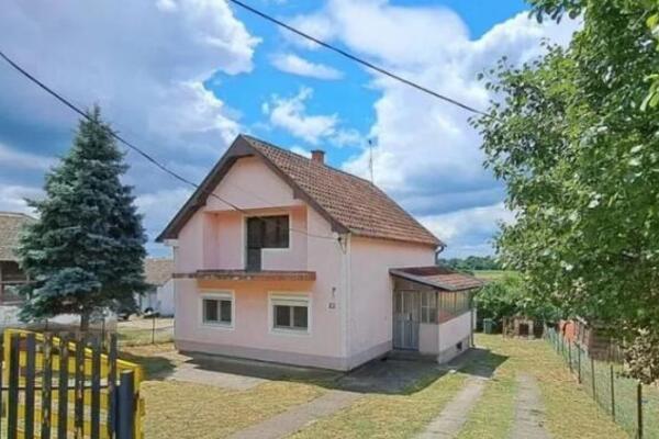 Prelepa kuća od 110 kvadrata se prodaje nadomak Obrenovca: Odmah je useljiva - cena je top