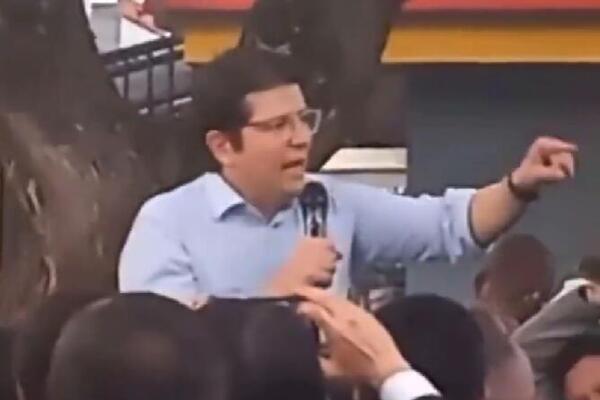 (UZNEMIRUJUĆ SNIMAK) Ovo je trenutak kada je atentator upucao predsedničkog kandidata u glavu! Preminuo je danas!