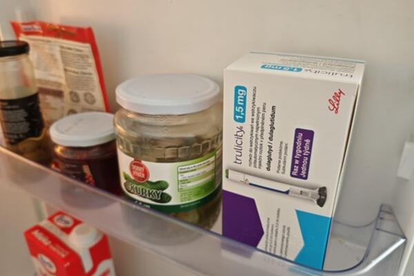 Ovaj deo frižidera niko nikad ne briše, a često zbog toga smrdi: Ako ga operete, smanjićete račun za struju - ODMAH