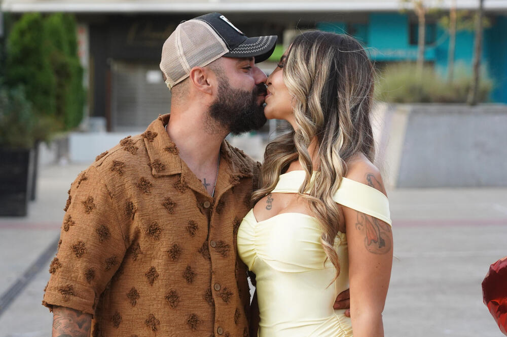 Čestitke pljušte sa svih strana: Aneli Ahmić organizovala veliko slavlje, a Luka ne može da sakrije koliko mu znači