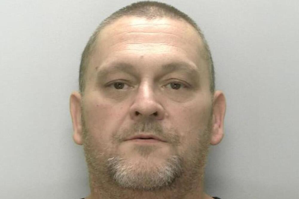 Godinama živeo sa telom bivše partnerke: Samo ju je prekrio ćebetom, razlog je bizaran, policija šokirana prizorom!