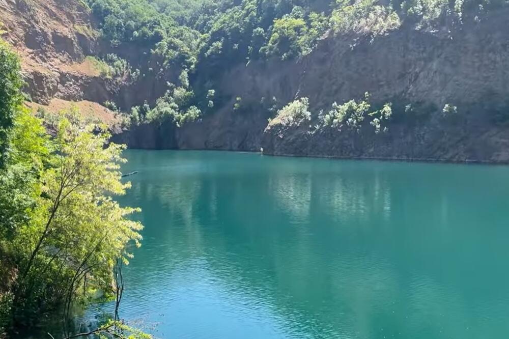 Ovaj skriveni biser Fruške gore malo ko zna: Tirkizna voda kao iz bajke, mir koji oslobađa, ovo nema nigde! (FOTO)