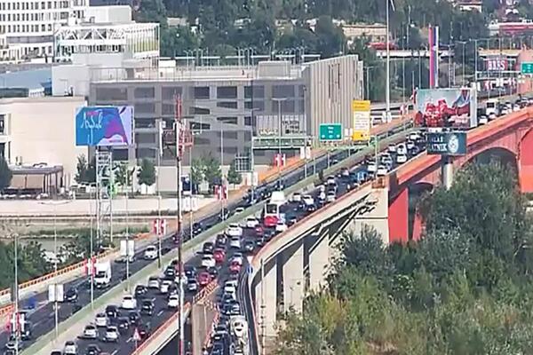 Užasna gužva u Beogradu: Od Sajma do Ade se putuje 40 minuta, u ovom delu nema gde igla da padne!
