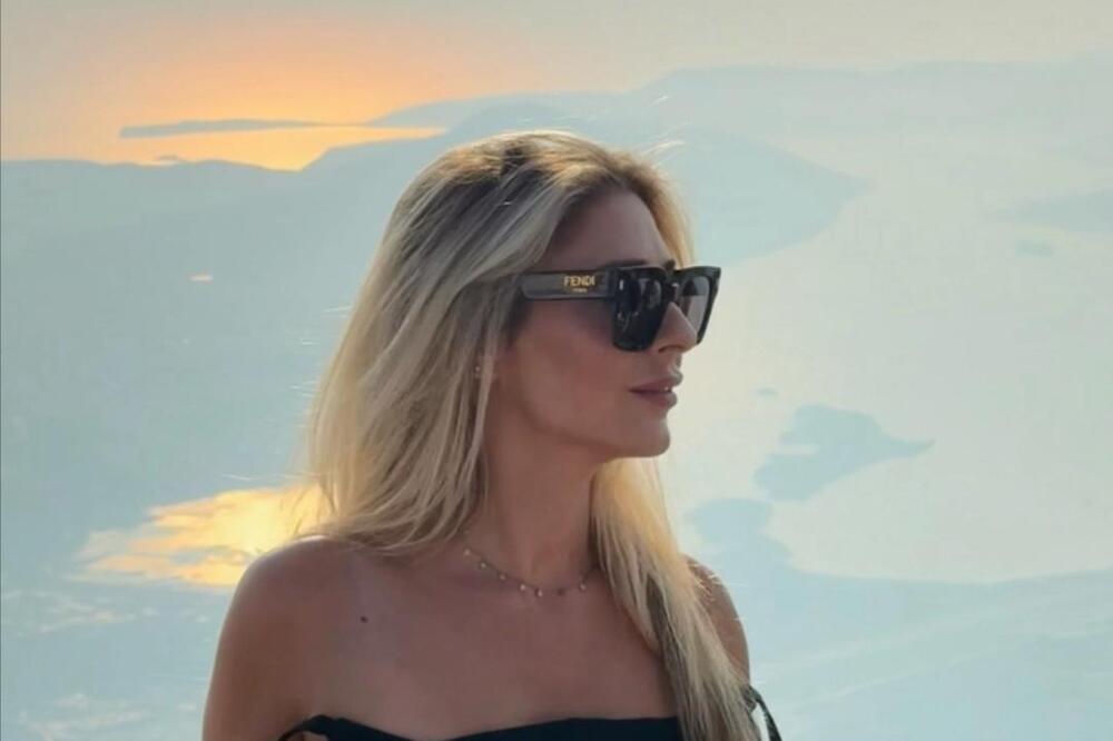 Voditeljka u nikad kraćoj haljini pokazala zgodne noge: Vrelo izdanje ubrzalo disanje muškom rodu, kakva lepotica