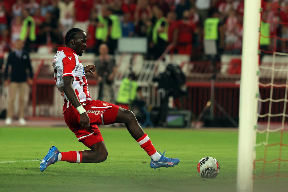 Šerif Endiaje se oprostio od Crvene zvezde (Foto)
