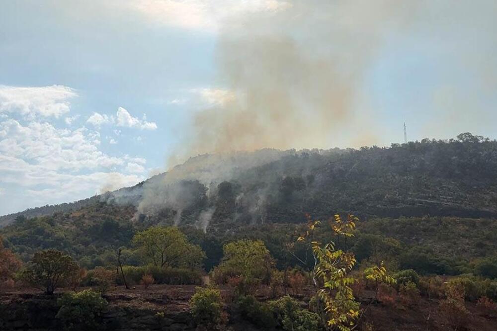 Požari u Crnoj Gori još uvek bukte, situacija kritična: Najalarmantnije je u ovom gradu!
