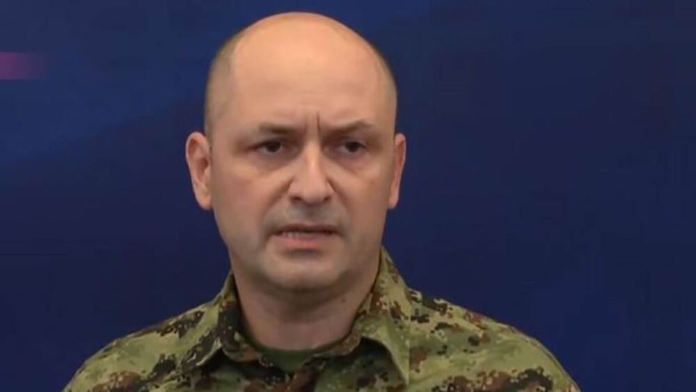 Oglasio se direktor VBA o napadu na pripadnike Vojske Srbije u Novom Sadu: "Palicama i bakljama su napali Kobre"