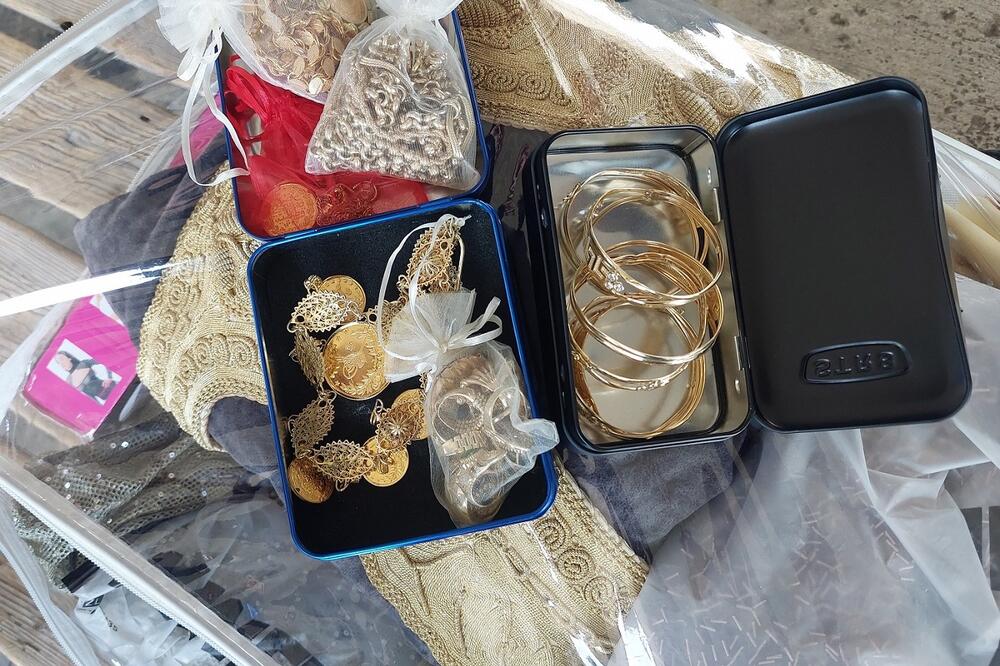 Vredi 2,5 miliona dinara! Carinici na graničnom prelazu Preševo oduzeli OVO, neverovatno gde su ga SAKRILI! (FOTO)