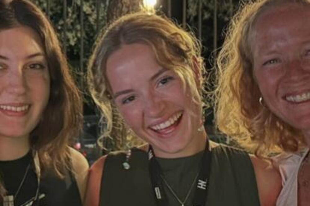 SNIMALA SE U INTIMNIM POZAMA SA SAMO 17 GODINA I STIGLA U SRBIJU: Kontroverzna "maloletnica" prešla 20, a sad...