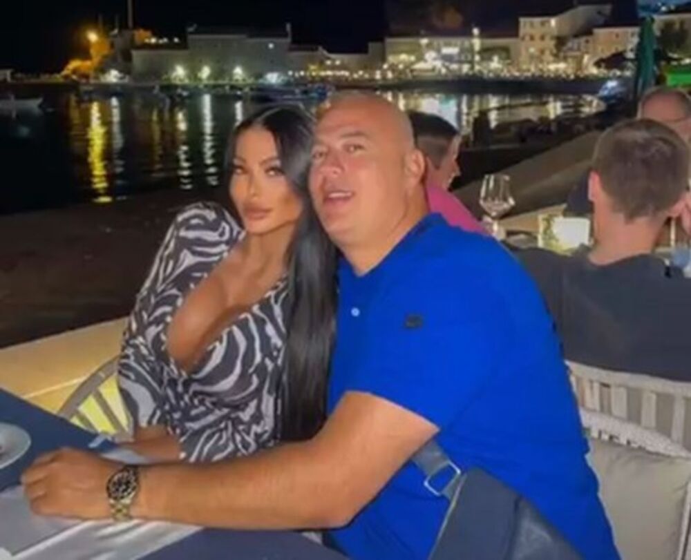 Navodno ju je gušio