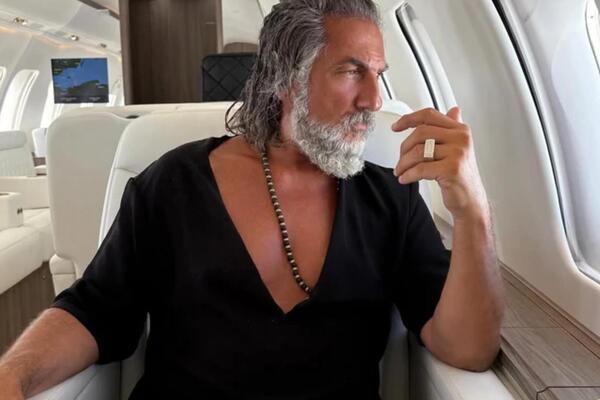 Ovo je Zevs na koga padaju sve žene sveta: Misteriozni bogataš pare rasipa, a evo kako je do njih došao (FOTO)