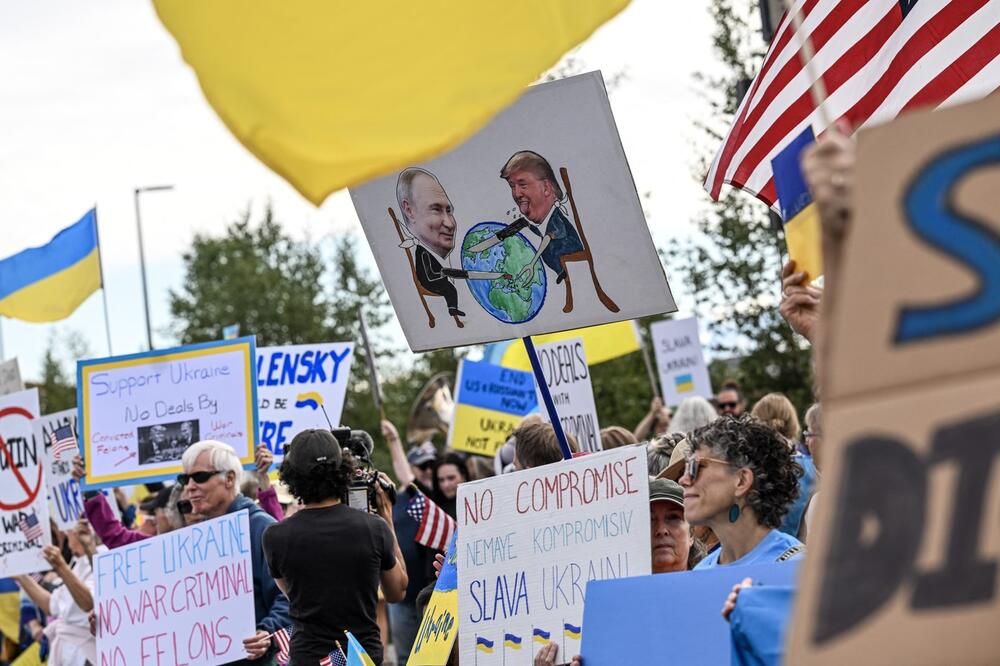 "Imamo idiota u Beloj kući, Putin treba da bude u zatvoru" Haos na Aljasci uoči istorijskog sastanka, raste bes!