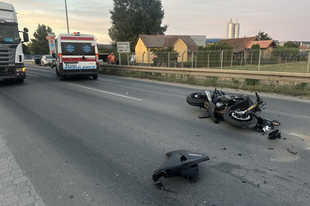 Teška saobraćajna nezgoda na obilaznici oko Čačka! Vozač motocikla hitno prevezen u bolnicu