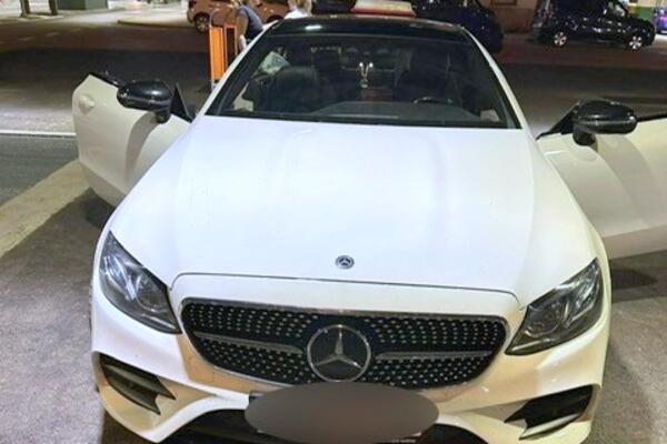 Službeni pas otkrio na Horgošu otkrio veliku zapelnu: Evo šta je sve nanjušio! (FOTO)