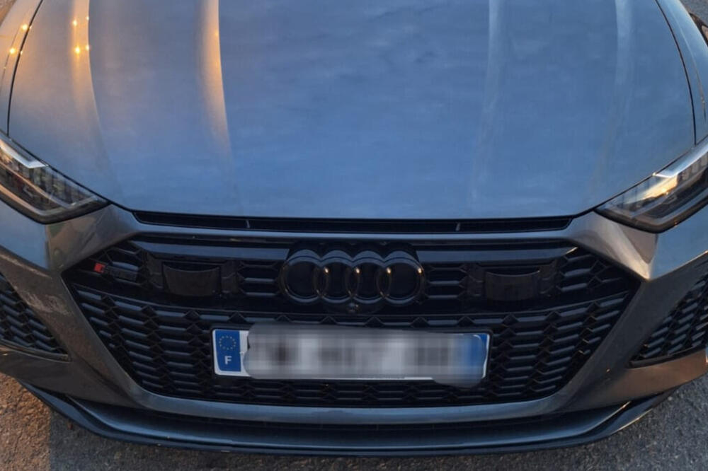 Skupocen audi odmah zaplenjen na graničnom prelazu: Francuz krenuo u Crnu Goru autom za kojim je tragao Interpol!