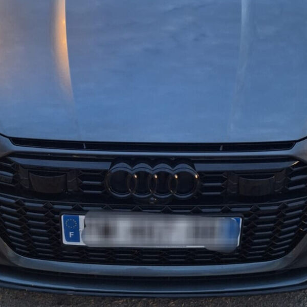 Skupocen audi odmah zaplenjen na graničnom prelazu: Francuz krenuo u Crnu Goru autom za kojim je tragao Interpol!