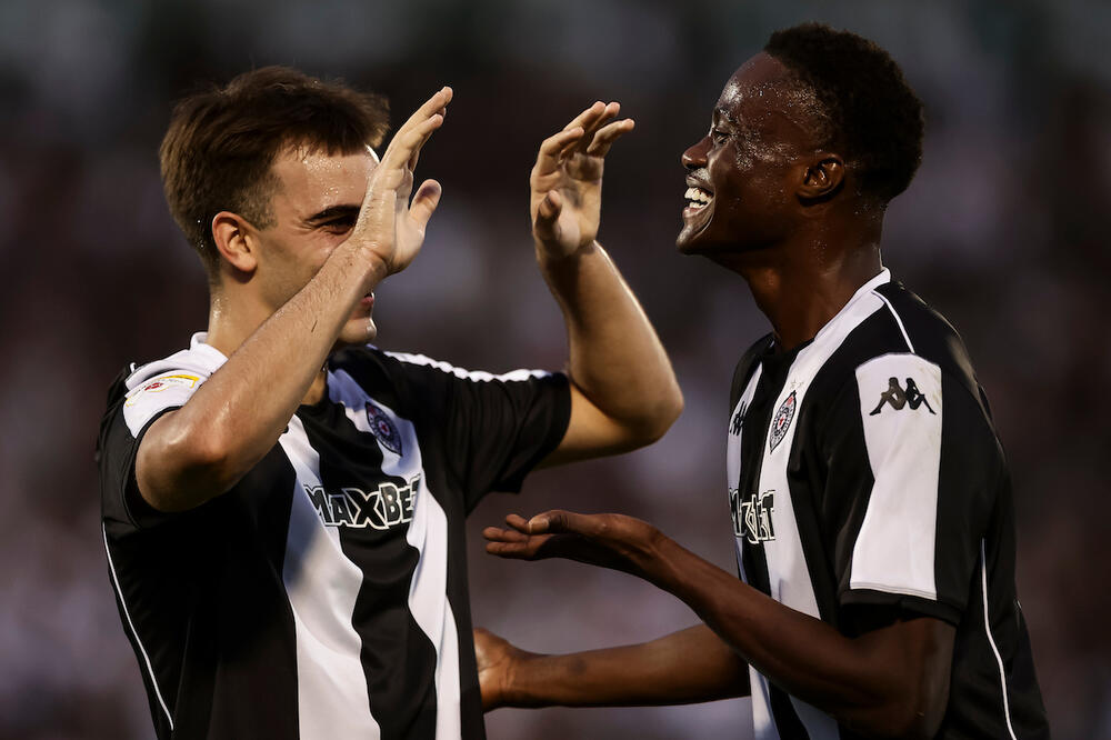 Ples Dembe Seka u petardi Partizana protiv IMT-a (Video)