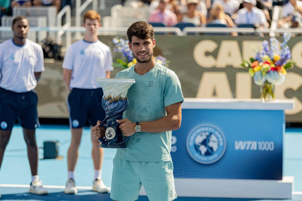 Janik Siner predao posle 0:5 i krunisao Karlosa Alkarasa (Video)