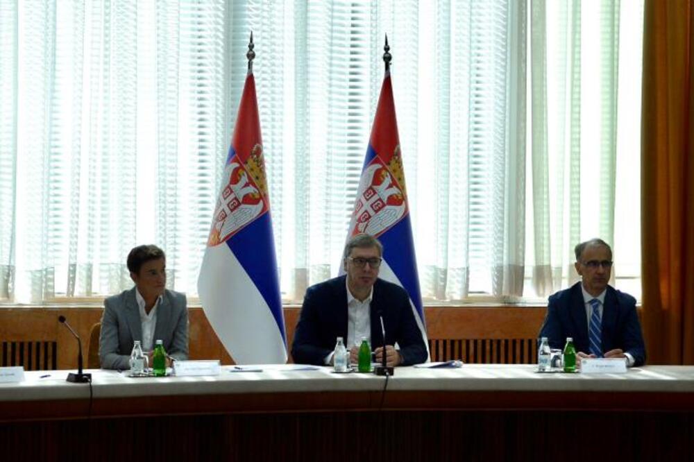 Vučić predstavlja nove ekonomske mere u nedelju u 11 časova