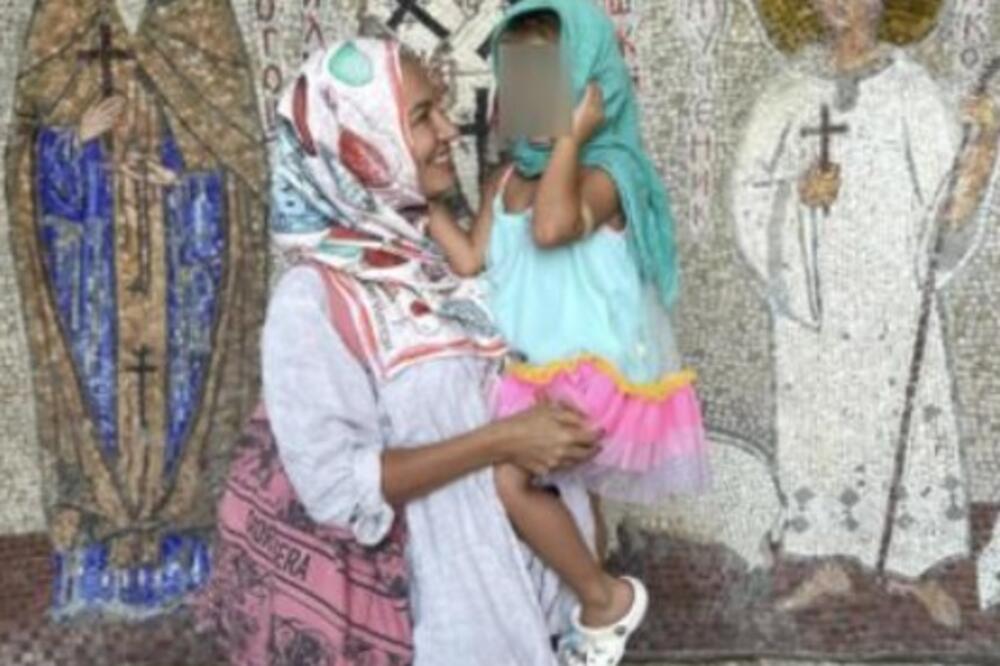 DA STE JE SRELI POD OSTROGOM NE BISTE JE PREPOZNALI! Zgodna voditeljka na PREOBRAŽENJE sa MARAMOM PREKO GLAVE i...