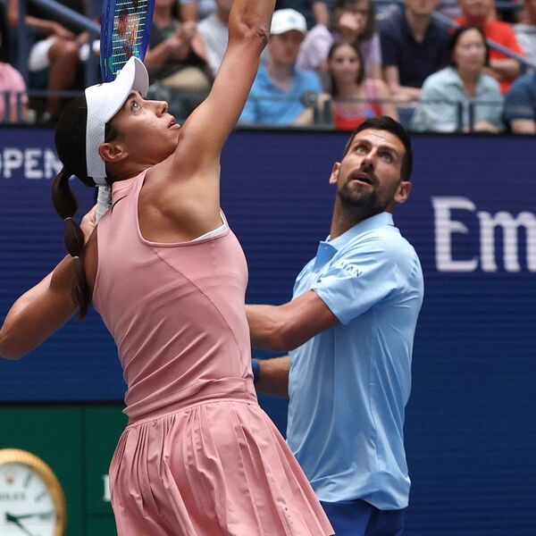 Đoković je ovo doživeo samo u Americi: Poslušajte kako ga sad zovu, zato se i Olga nasmejala iz srca! (VIDEO)