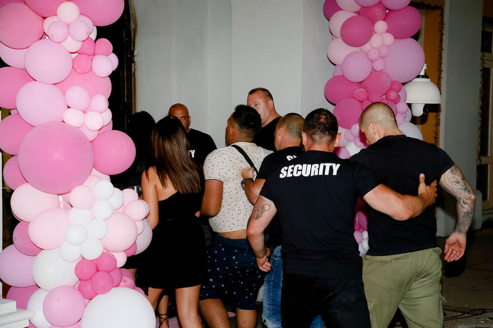 UŽIVO NA PINKU PRIZNAO DA JE ŽIGOLO! Žene mu posle odnosa daju novac - Srbima padale vilice od INTIMNIH ŠOK DETALJA