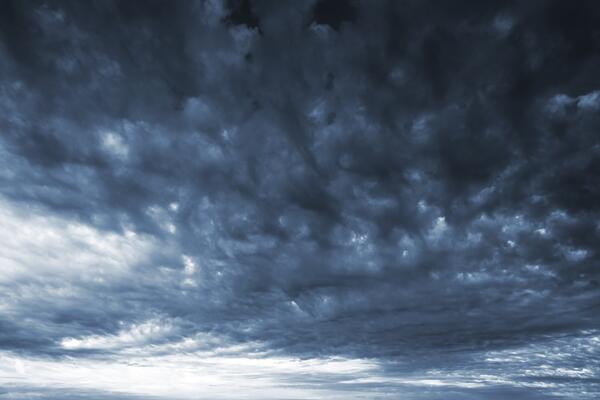 Nebo samo što se nije otvorilo, stiže snažno nevreme! Ovi delovi Srbije su prvi na udaru - evo kada počinje haos!
