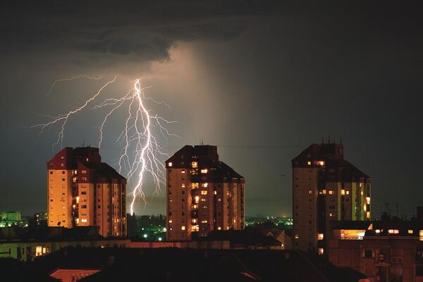 Evo da li će biti kiše u Beogradu do kraja dana! Ovi delovi su večeras NA UDARU