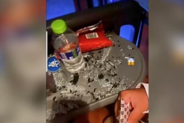 Maloletnici razbijali kamenicama autobus pun Srba: Pogledajte snimak nereda u blizini Soluna! (VIDEO)