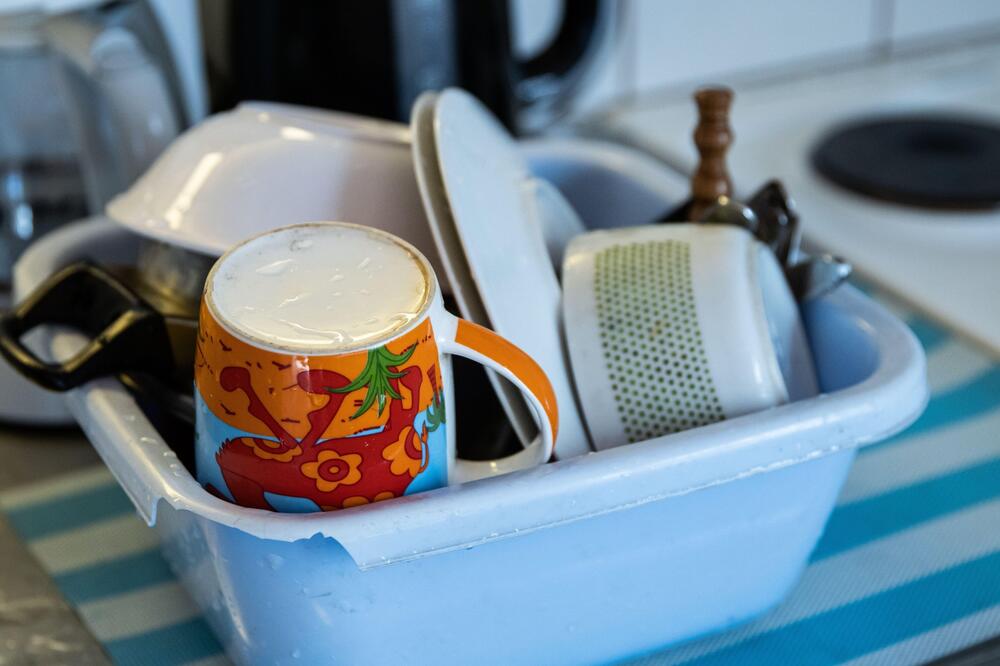 Ako u kući držite okrnjeno posuđe, desiće vam se mračne stvari: Navlačite tugu, svađu, bes, ali i ovo prokletstvo!