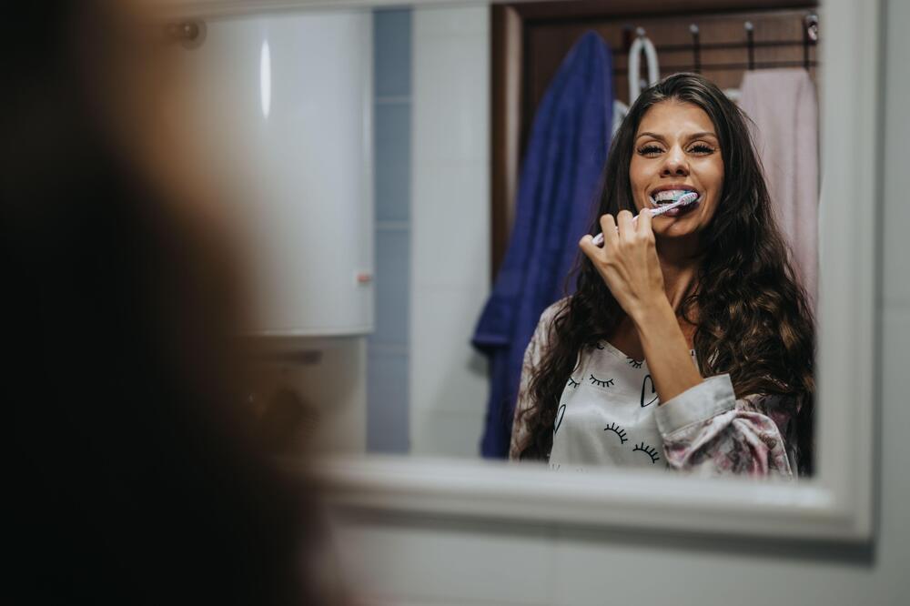 Šta znači kada sanjate da vam ispadaju ili da vam se lome zubi? Babe kažu jedno, a psiholozi nešto sasvim drugo!