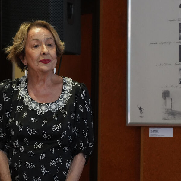 LUKSUZAN NAMEŠTAJ, UMETNINE, FIGURICE ZA SREĆU... Evo kako izgleda stan Cece Bojković u strogom centru Beograda