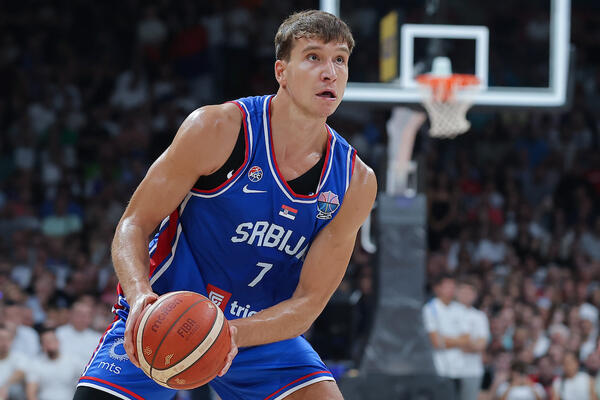 Bogdanović rasplakao Srbiju moćnom porukom!