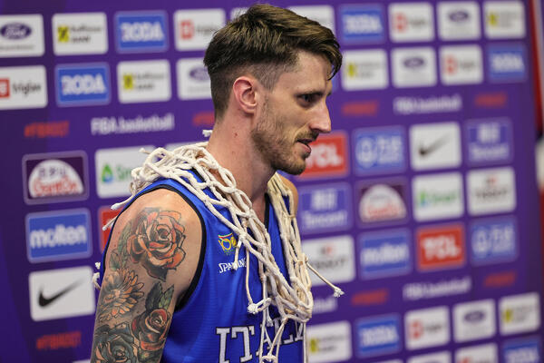 Dirljiv potez: Polonara ostaje kapiten Italije!