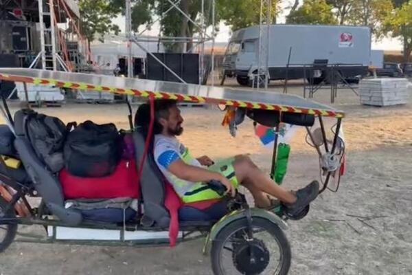 Leskovčanin električnim triciklom proputovao Evropu: Dalibor je pravi genije, pogledajte samo ovo vozilo! (VIDEO)