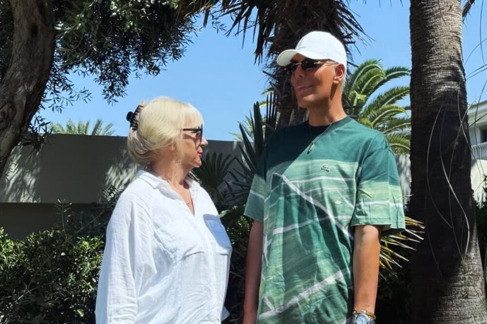 JASMINA UKRALA SRCE BOKIJA 13! Sredovečna dama smeška se voditelju: Slavio 39. rođendan sa njom - PODRŠKA I LJUBAV