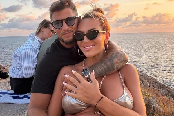 Iva Bojanović otkrila u kojem je mesecu trudnoće: Evo kako je Joca reagovao kada je saznao da će postati otac