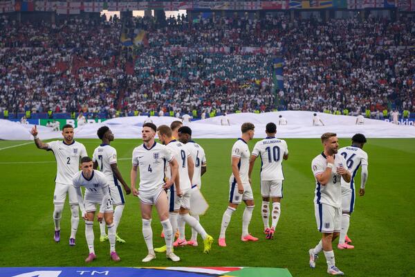 Engleska bez jednog od najboljih protiv Srbije!