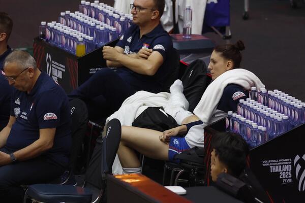 Srbija bez Tijane Bošković predala svetsku krunu! Naše dame gubile 2:0, vratile se i na kraju ispale (Foto)