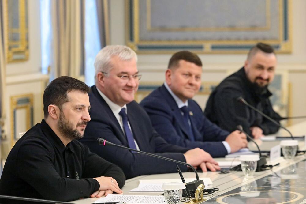 KAKAV ZELENSKI, ON JE VLADAR UKRAJINE! Prava istina konačno isplivala u javnost - i TRAMP SE KLADI NA NJEGA?!